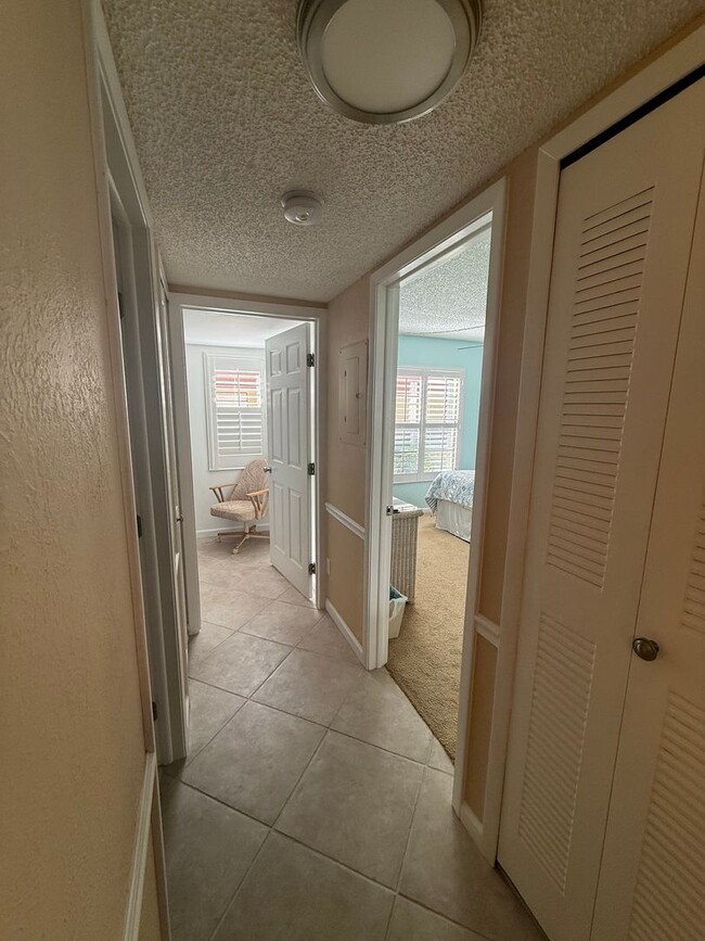 Building Photo - 1 bed 1 bath FURNISHED unit in Whiskey Creek