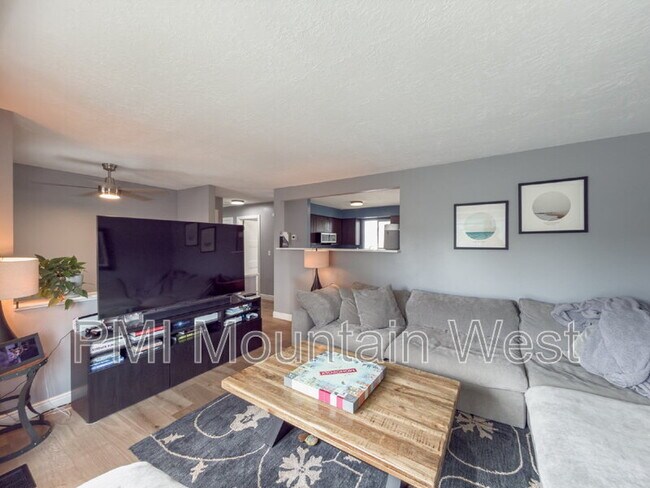 Building Photo - 4982 Aspen Shadow Ct