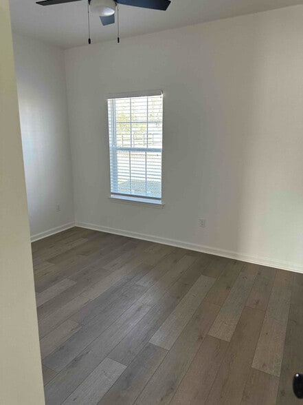 Building Photo - 528 Bowser Rd