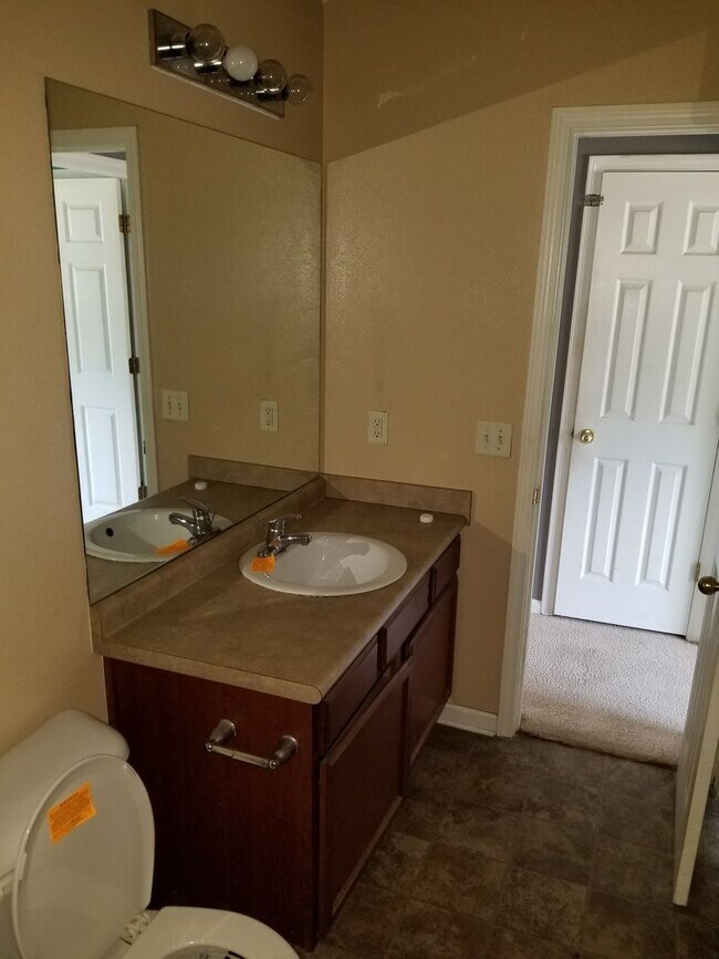 Building Photo - NICE HOME IN POOLER AREA
