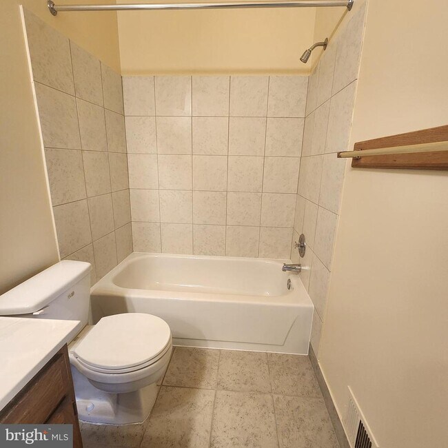 Building Photo - 6054 Rockton Ct