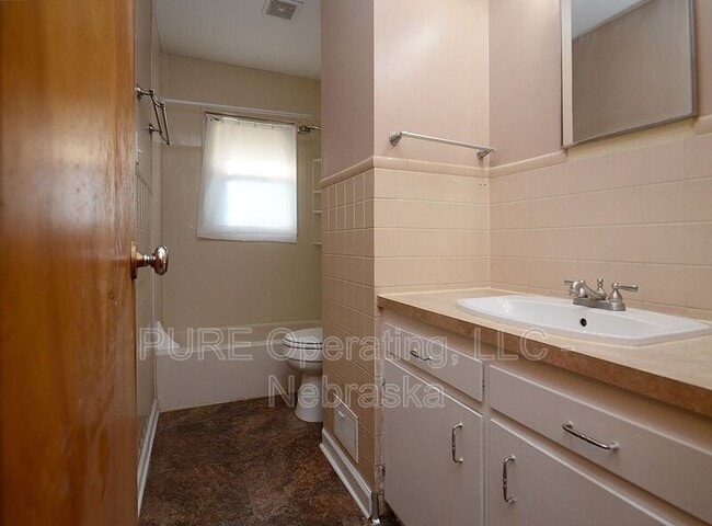 Building Photo - 7761 Highland St