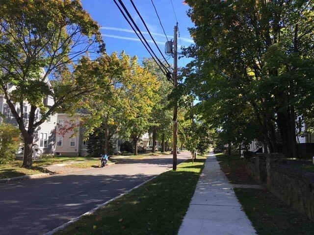 Building Photo - 204 Rockland St