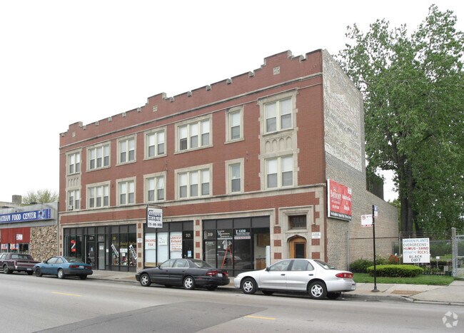 Primary Photo - 319 E 79th