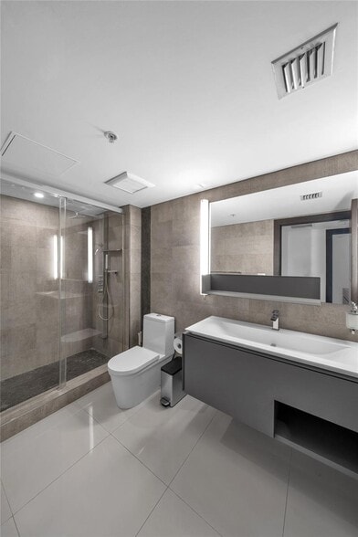 Building Photo - 31 SE 5th St