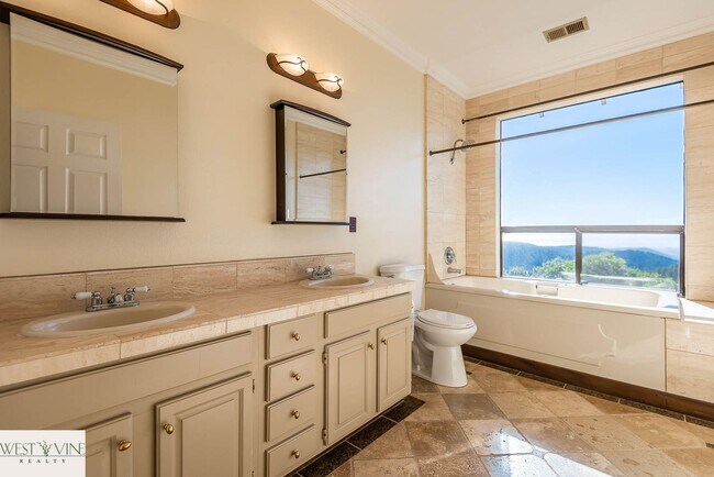 Building Photo - Oceanview Mountain Retreat Home On 3+ Acres