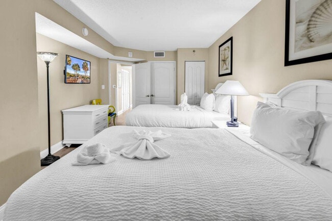 Building Photo - 2506 N Ocean Blvd