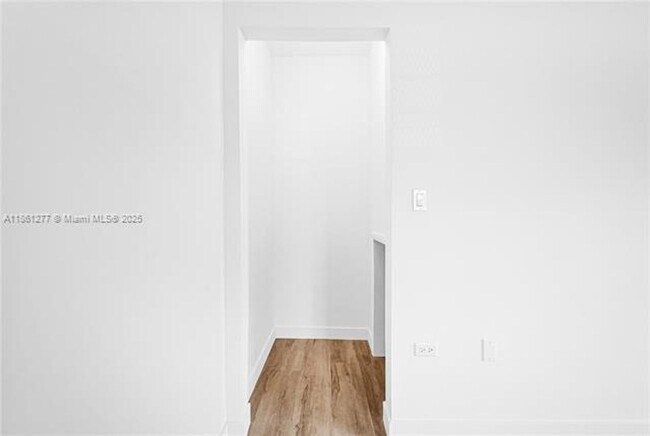 Building Photo - 641 10th St