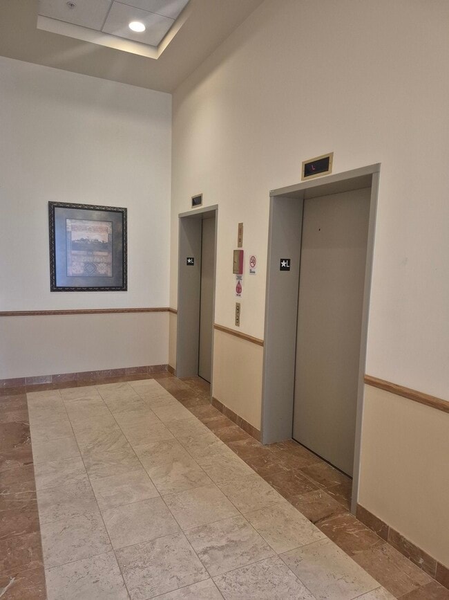 Building Photo - 1479 N Milwaukee Ave