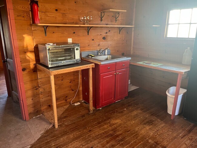 Building Photo - 17 Lewis Higgins Dr