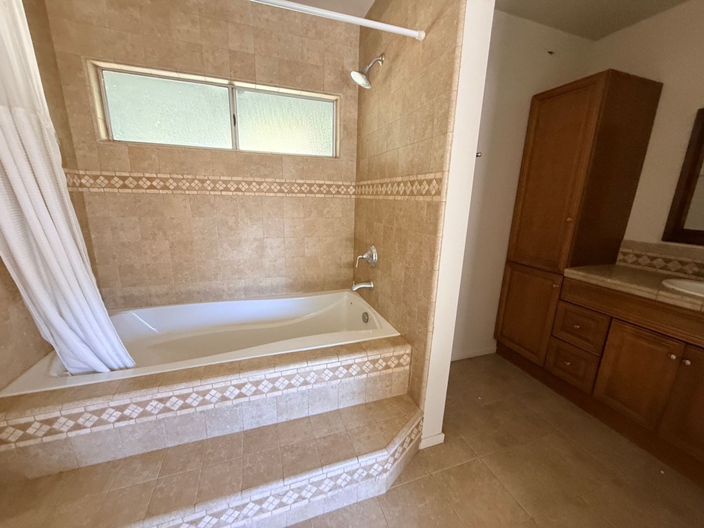 Building Photo - Beautiful 3bed 3bath, plus bonus room home in Highland Oaks neighborhood of Arcadia