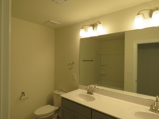 Building Photo - 114 White Crane Ct