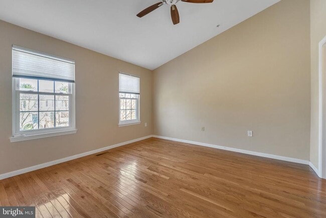 Building Photo - 1903 Pawlet Dr