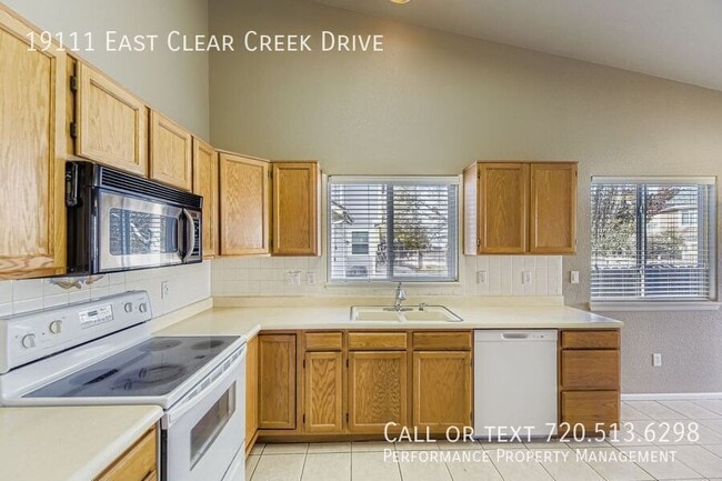 Building Photo - 19111 E Clear Creek Dr