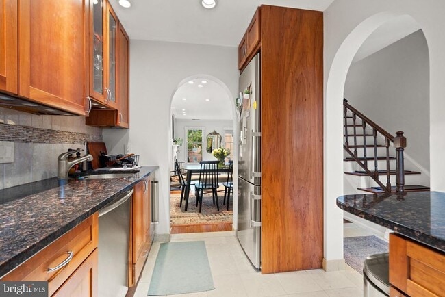 Building Photo - 1944 N Cleveland St