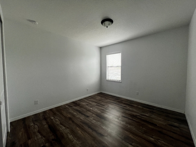 Building Photo - 13318 Longacre Dr