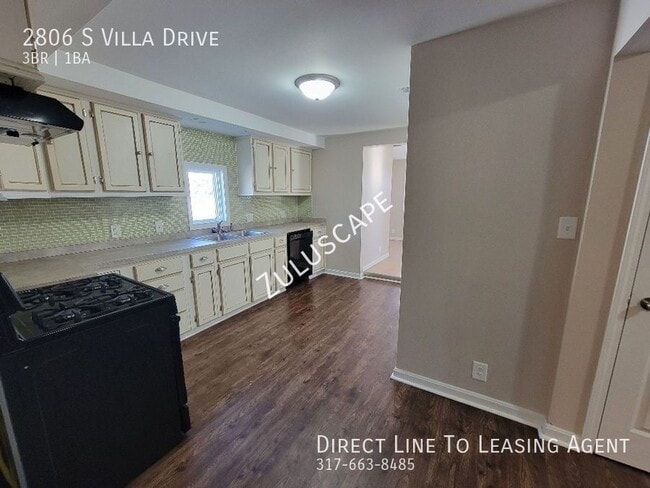 Building Photo - 2806 S Villa Dr