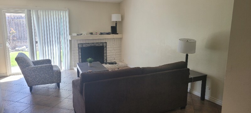 Building Photo - 11180 Cochran Ave