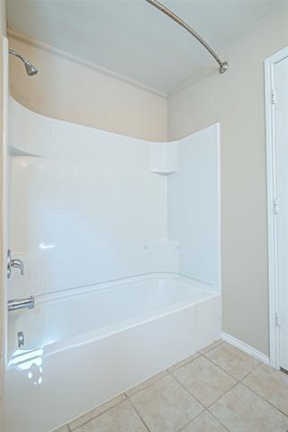 Building Photo - 120 Abelia Dr