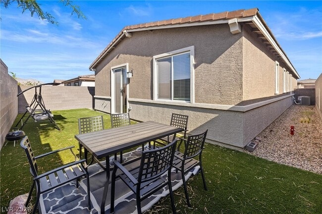 Building Photo - 9446 Sequoia Rdg Ave