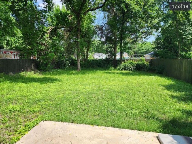 Building Photo - 4740 Fellows Ln