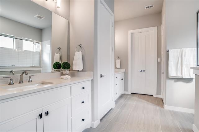 Building Photo - 1291 Crescent Ln