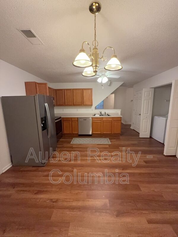 Building Photo - 212 Aderley Oak Loop