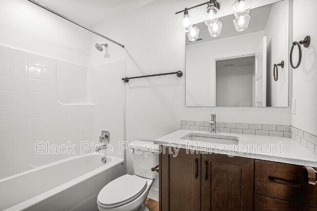Building Photo - 2167 Klemmer Ave N