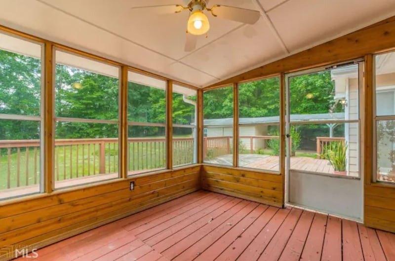 Building Photo - 2-4 Hickory Ridge