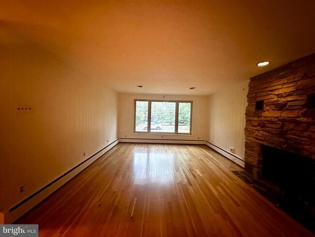 Building Photo - 1 High Acres Dr