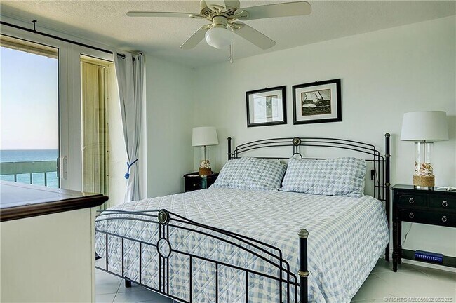 Building Photo - 9940 S Ocean Dr