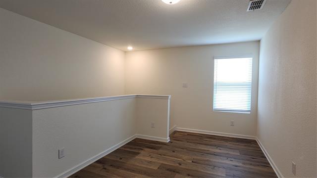 Building Photo - 1824 Wolf Run