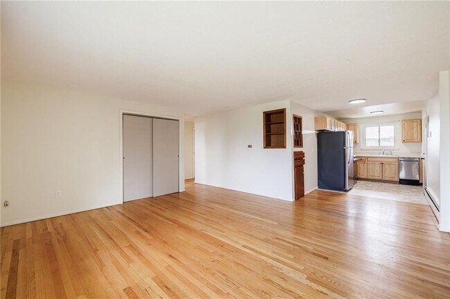 Building Photo - 5095 Emerson Rd