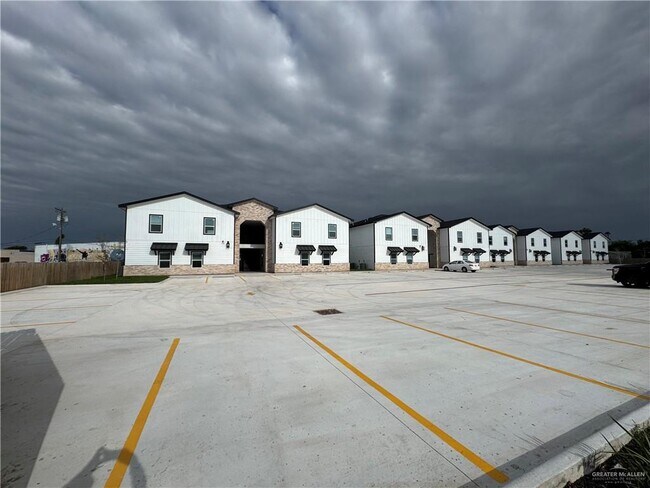 Building Photo - 13 Ragland Rd