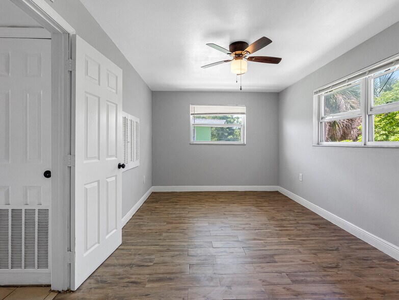 Good size bedrooms - 311 Avanda Ct