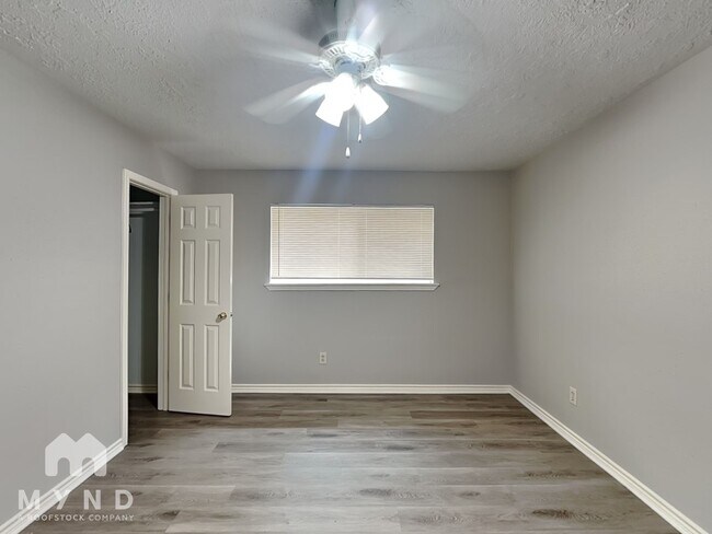Building Photo - 12615 Enchanted Path Dr