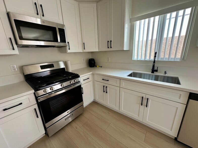 Building Photo - 13819 Enadia Way