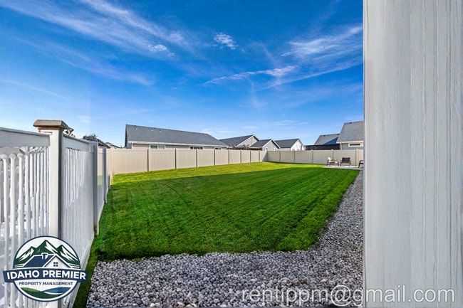 Building Photo - 7642 E Lightfoot St