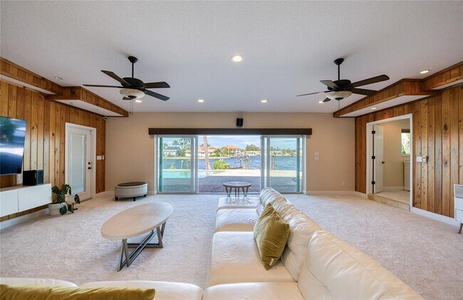 Building Photo - 4222 Miller Dr