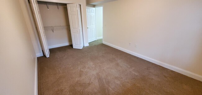 Building Photo - 172 Beth Ln