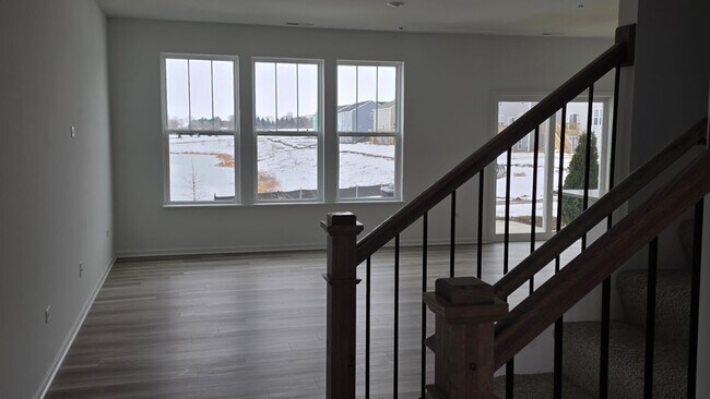 Building Photo - 450 Hathaway Ln