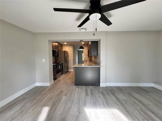 Building Photo - 2346 Section Dr