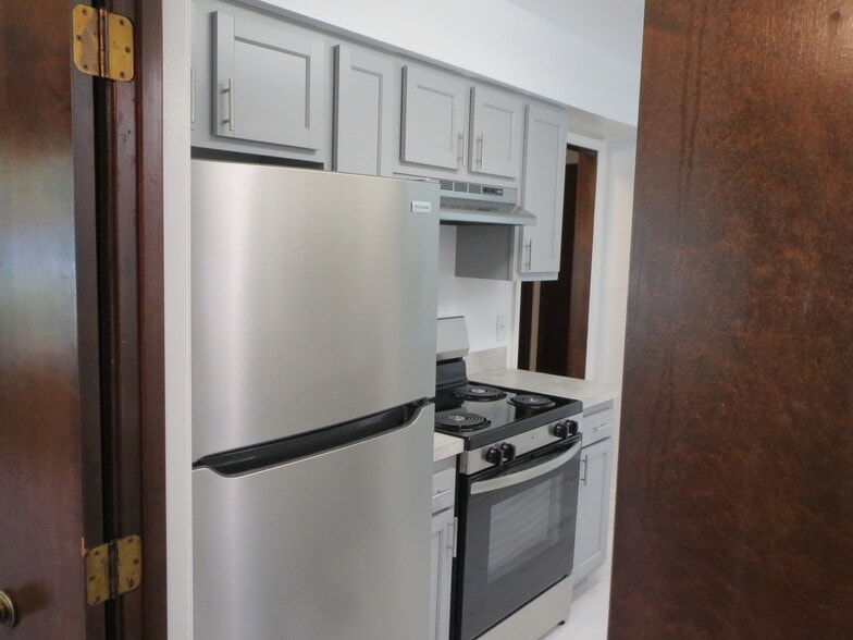 Building Photo - 5617 Ryewyck Dr