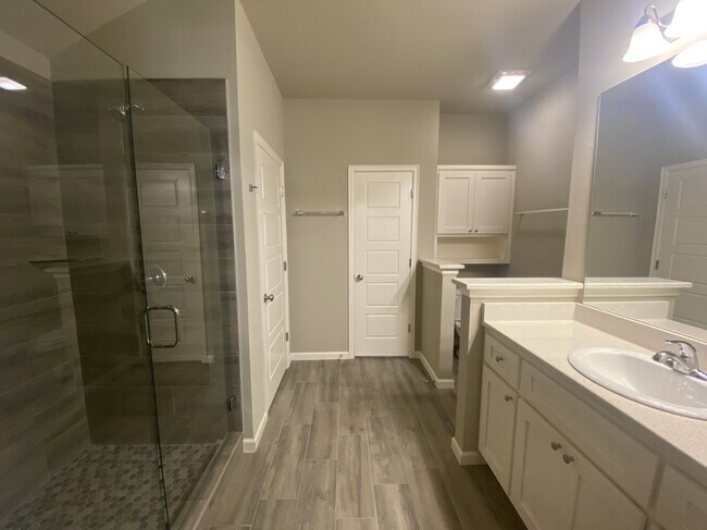 Building Photo - 745 E 139th Pl N