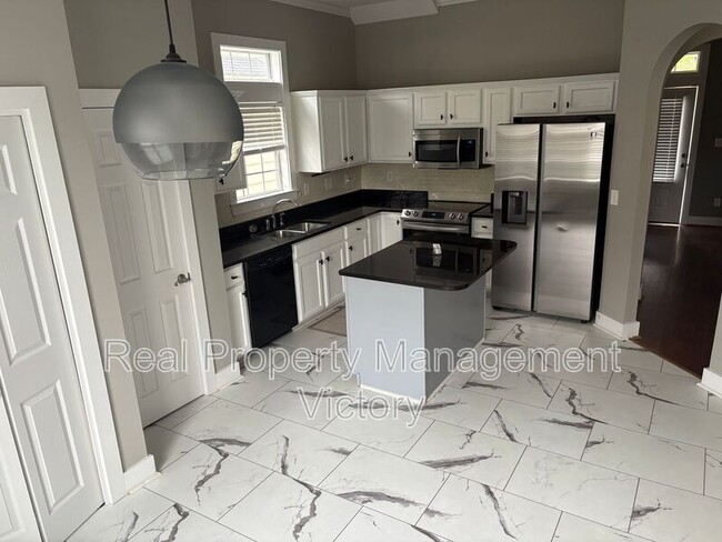 Building Photo - 4596 Gibson Dr