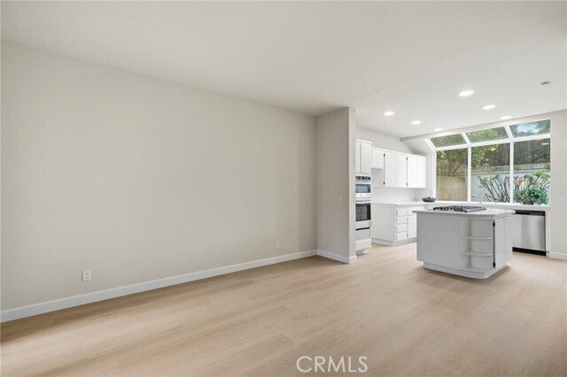 Building Photo - 5 Belcanto