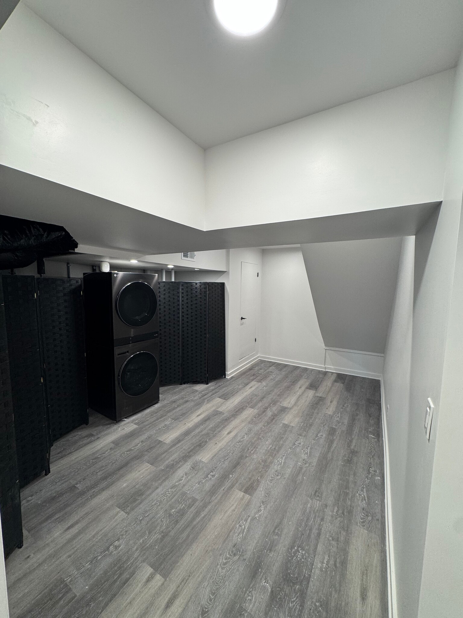 Building Photo - 2355 Virginia Pl NE