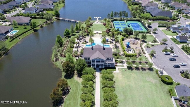 Building Photo - 168 Bronson Pkwy