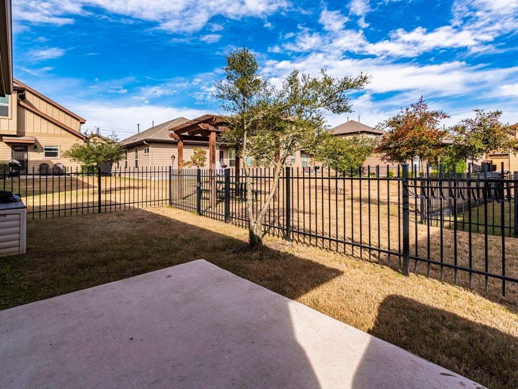 Building Photo - 7233 Menchaca Rd