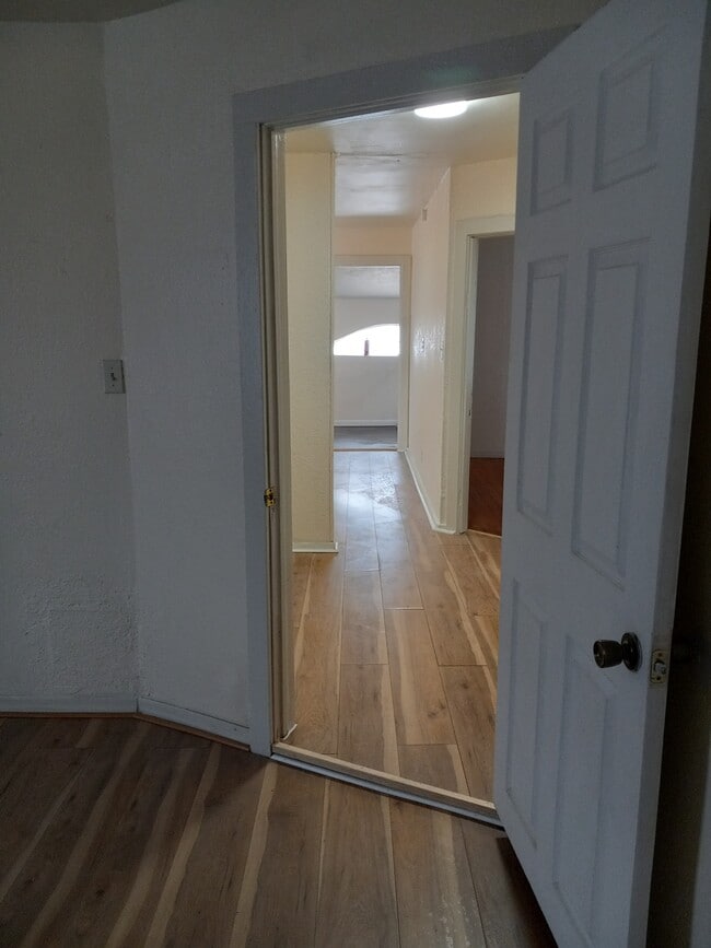 Building Photo - 11318 SE 56th Ave